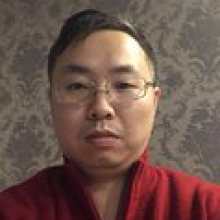 黄艺  